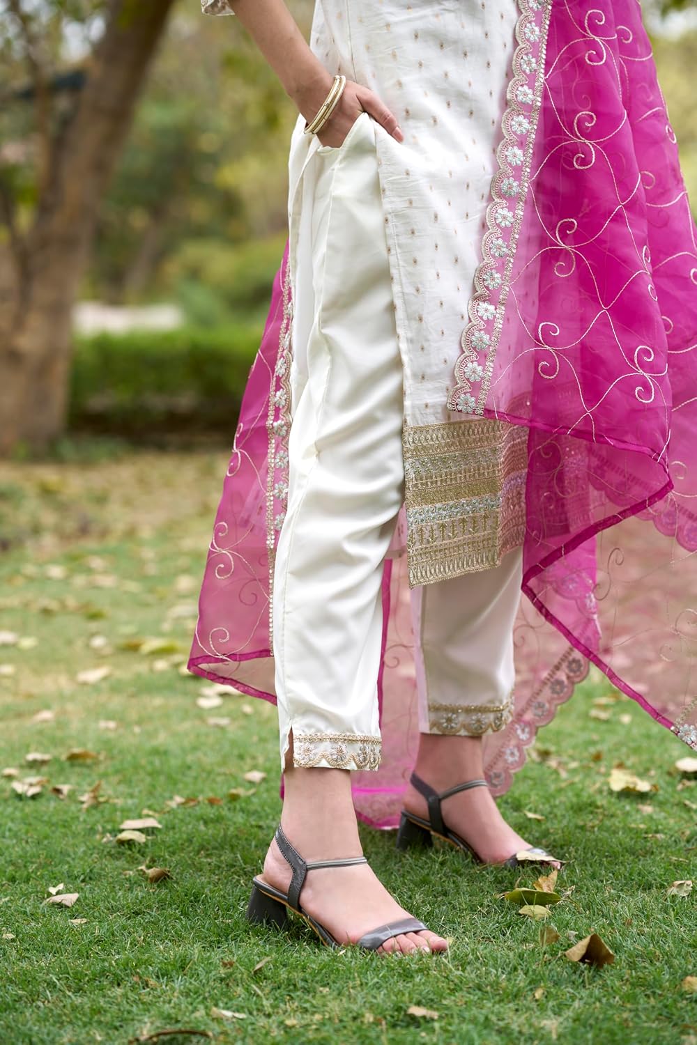 Women's Chanderi Silk Embroidered Kurta Set with Organza Dupatta
